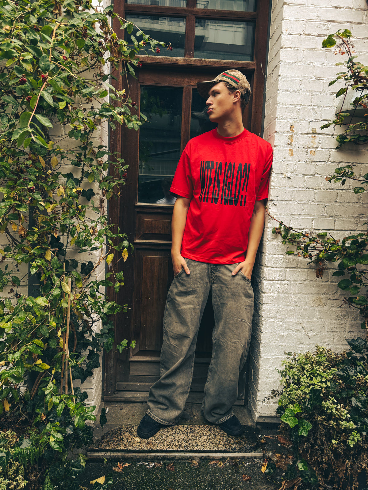 WTF IS IGLO Tee - Red